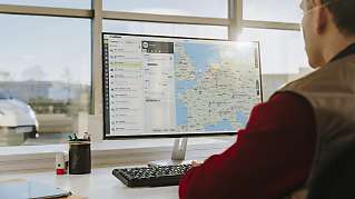 Las alertas de Webfleet eLogs advierten sobre posibles infracciones en las horas de conducción.