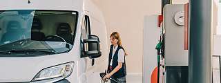 delivery van fueling u02
