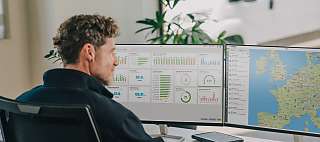 fleet manager closeup u05 dashboard map