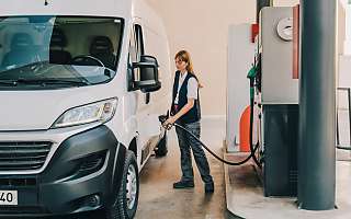 delivery van fueling u02