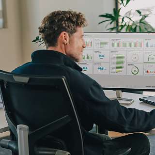 fleet manager closeup u05 dashboard map
