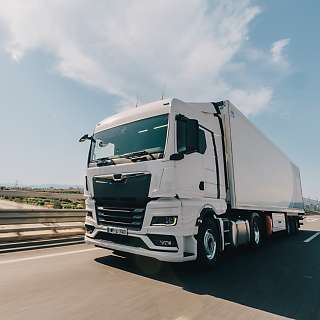 truck on the road u01