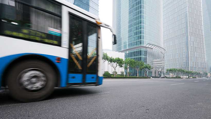 transporte urbano y suburbano diferencia